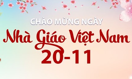 Lãnh đạo Trường tặng hoa chúc mừng các Thầy Cô giáo nguyên là lãnh đạo Trường qua các thời kỳ - Nhân dịp Kỷ niệm 39 năm ngày Nhà giáo Việt Nam 20.11
