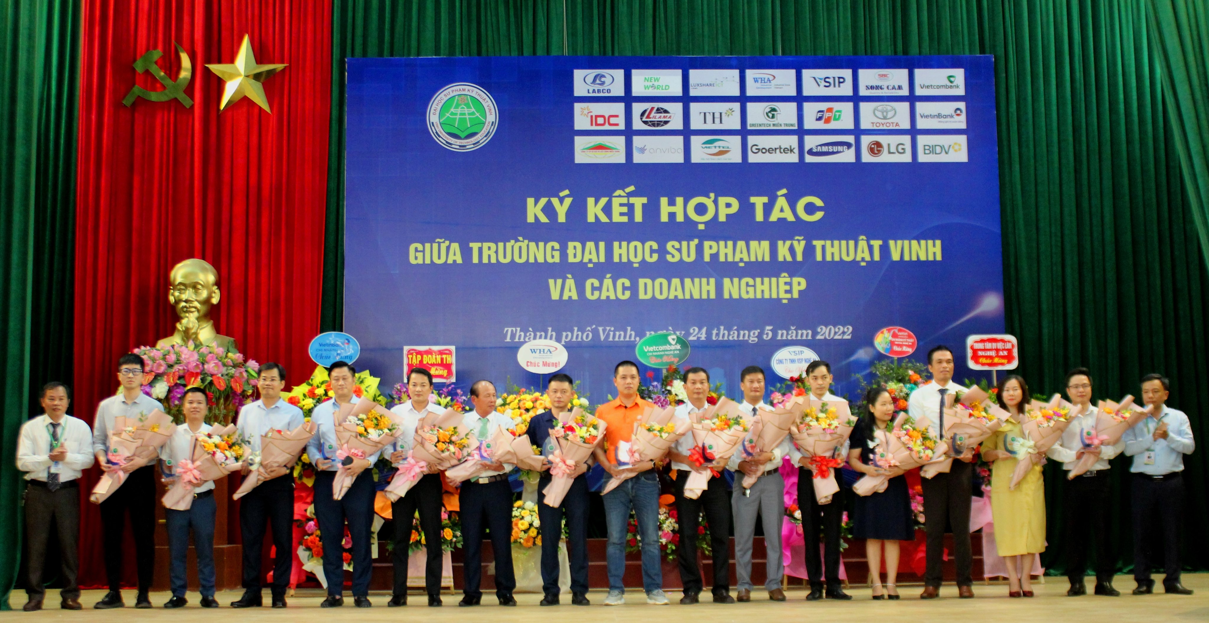 Lễ ký kết hợp tác giữa Nhà trường và các Doanh nghiệp năm 2022
